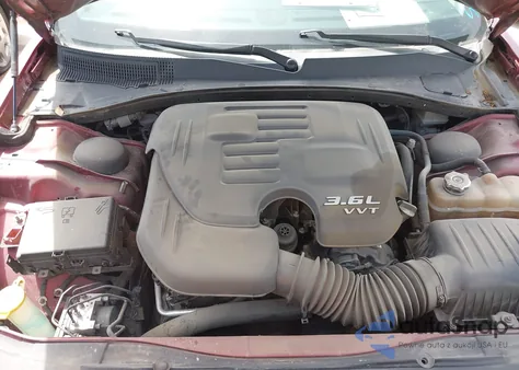 2017 Chrysler 300 Limited Awd from USA, damaged, VIN 2C3CCARG1HH610334